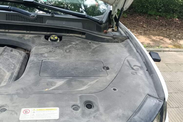 Used Geely Auto Emgrand X7 Sport 2020 1.5TD Automatic Smart Connect PRO Engine Bay Left