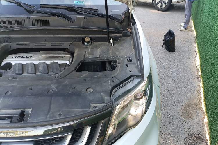 Used Geely Auto Emgrand X7 Sport 2020 1.8TD DCT Two-Wheel Drive Smart Connect 4G-Enabled Version Engine Bay Left