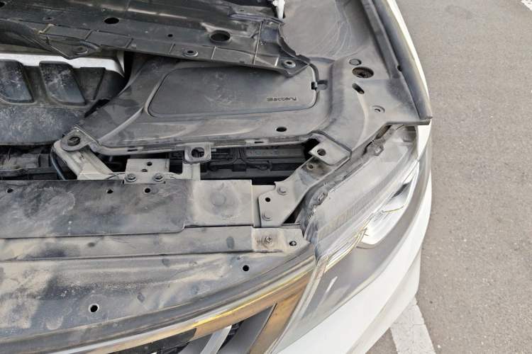 Used Geely Auto Emgrand X7 Sport 2020 1.8TD DCT Two-Wheel Drive Smart Connect 4G-Enabled Version Engine Bay Left