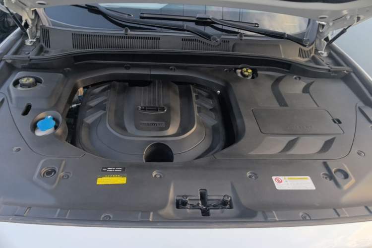 Used Geely Auto Emgrand X7 Sport 2020 1.5TD Automatic Smart Connect PRO Engine Bay