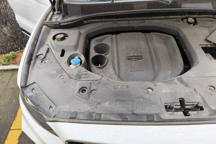Used Geely Auto Emgrand X7 Sport 2020 1.8TD DCT Smart Connect PRO Engine Bay Right