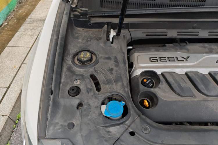 Used Geely Auto Emgrand X7 Sport 2020 1.8TD DCT Two-Wheel Drive Smart Connect 4G-Enabled Version Engine Bay Right