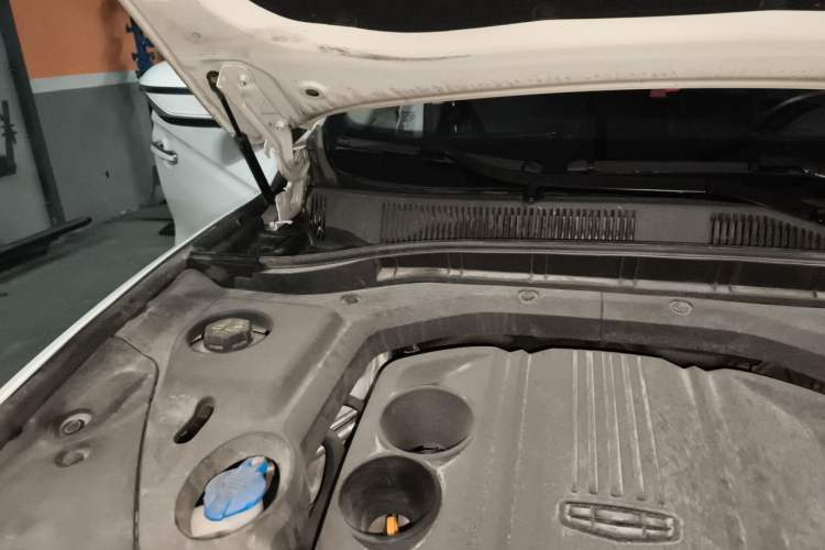 Used Geely Auto Emgrand X7 Sport 2020 1.8TD DCT Smart Connect PRO Engine Bay Right