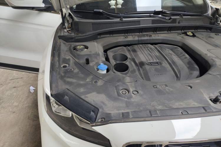 Used Geely Auto Emgrand X7 Sport 2020 1.5TD Automatic Smart Connect PRO Engine Bay Right