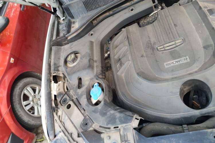 Used Geely Auto Emgrand X7 Sport 2020 1.5TD Automatic Smart Connect PRO Engine Bay Right