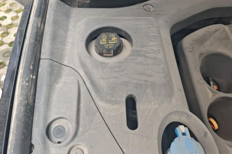 Used Geely Auto Emgrand X7 Sport 2020 1.8TD DCT Smart Connect PRO Engine Bay Right