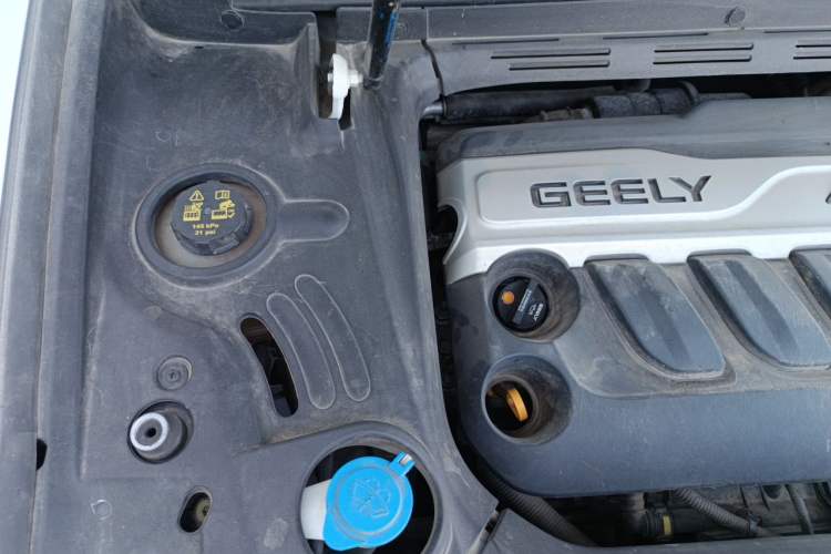Used Geely Auto Emgrand X7 Sport 2020 1.8TD DCT Two-Wheel Drive Smart Connect 4G-Enabled Version Engine Bay Right