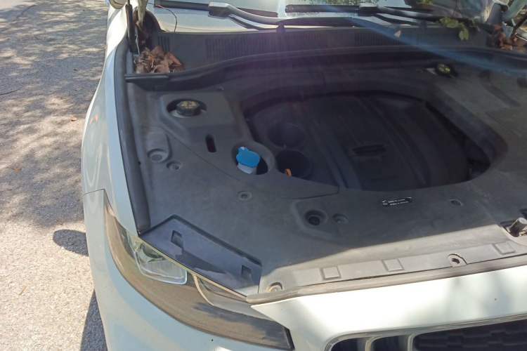 Used Geely Auto Emgrand X7 Sport 2020 1.8TD DCT Smart Connect PRO Engine Bay Right