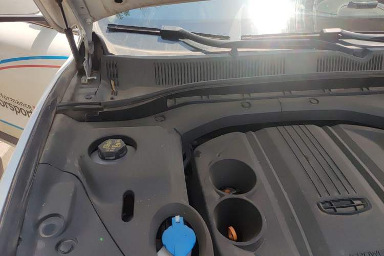 Used Geely Auto Emgrand X7 Sport 2020 1.8TD DCT Smart Connect PRO Engine Bay Right