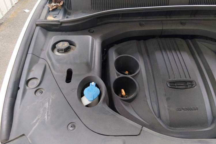 Used Geely Auto Emgrand X7 Sport 2020 1.8TD DCT Smart Connect PRO Engine Bay Right