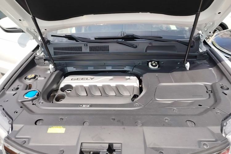 Used Geely Auto Emgrand X7 Sport 2020 1.8TD DCT Two-Wheel Drive Zhiya Model Engine Bay