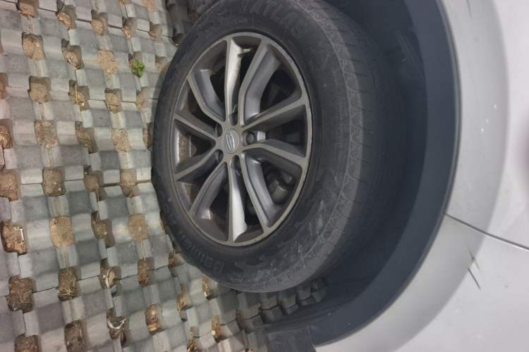 Used Geely Auto Emgrand X7 Sport 2020 1.8TD DCT Two-Wheel Drive Smart Connect 4G-Enabled Version Exterior 1