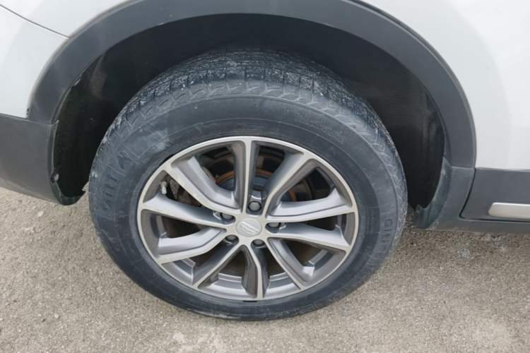 Used Geely Auto Emgrand X7 Sport 2020 1.8TD DCT Two-Wheel Drive Smart Connect 4G-Enabled Version Exterior 3
