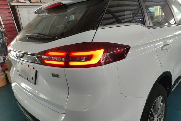 Used Geely Auto Emgrand X7 Sport 2020 1.8TD DCT Two-Wheel Drive Smart Connect 4G-Enabled Version Exterior 3
