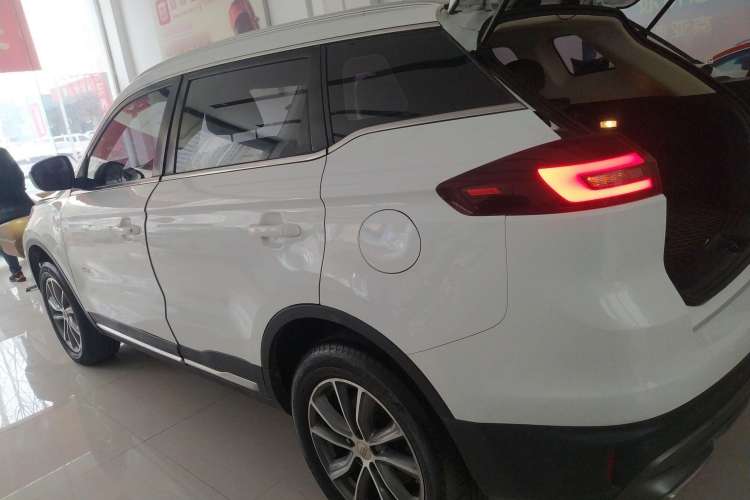 Used Geely Auto Emgrand X7 Sport 2020 1.8TD DCT Two-Wheel Drive Smart Connect 4G-Enabled Version Exterior 3