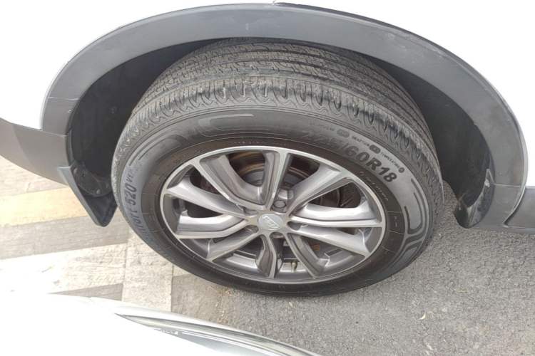 Used Geely Auto Emgrand X7 Sport 2020 1.8TD DCT Two-Wheel Drive Smart Connect 4G-Enabled Version Exterior 3