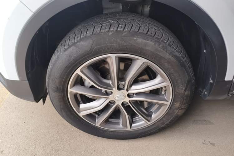 Used Geely Auto Emgrand X7 Sport 2020 1.8TD DCT Two-Wheel Drive Zhiya Model Exterior 4