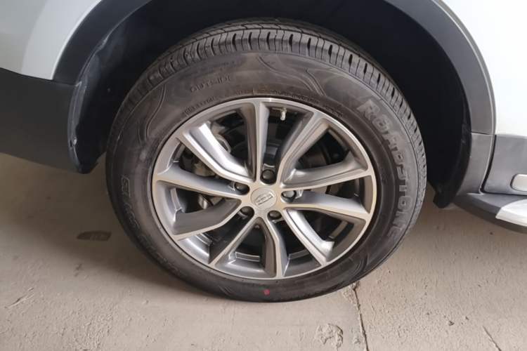 Used Geely Auto Emgrand X7 Sport 2020 1.8TD DCT Two-Wheel Drive Zhiya Model Exterior 5