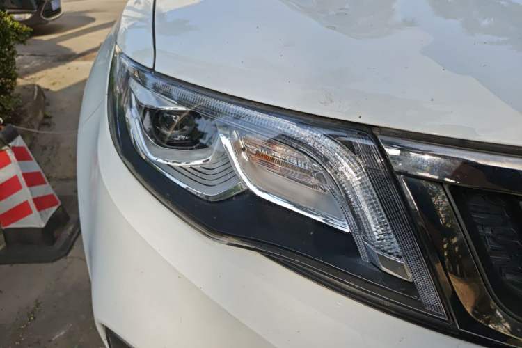 Used Geely Auto Emgrand X7 Sport 2020 1.8TD DCT Two-Wheel Drive Smart Connect 4G-Enabled Version Exterior 6