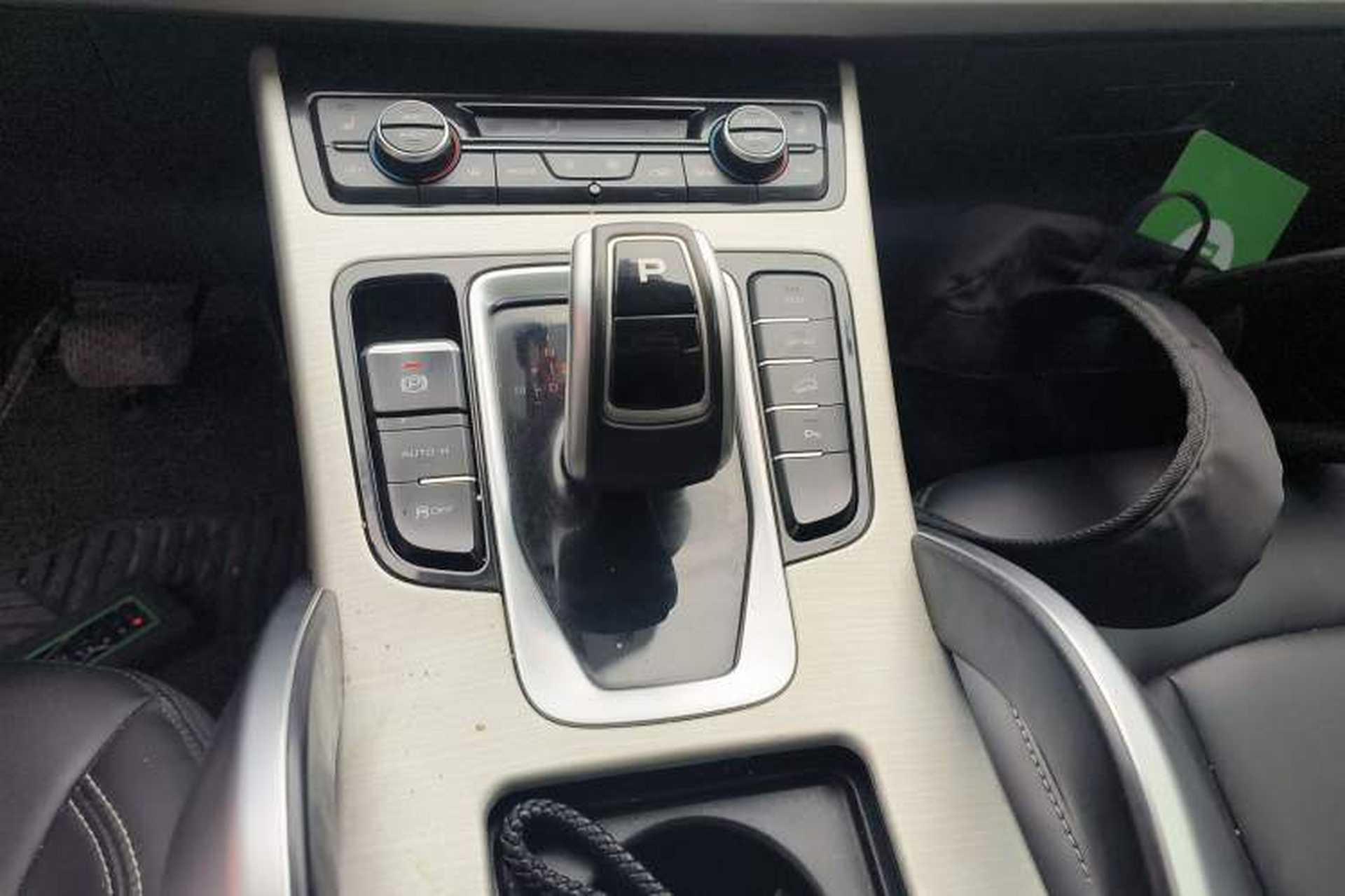 Used Geely Auto Emgrand X7 Sport 2020 1.8TD DCT Two-Wheel Drive Smart Connect 4G-Enabled Version Gear Lever