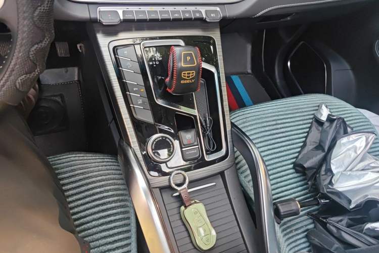 Used Geely Auto Emgrand X7 Sport 2020 1.8TD DCT Smart PRO Gear Lever