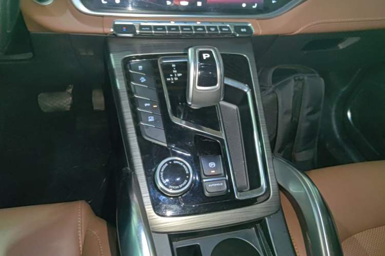 Used Geely Auto Emgrand X7 Sport 2020 1.8TD DCT Zhi Ling PRO Gear Lever