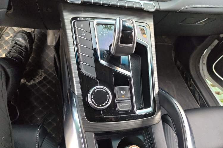 Used Geely Auto Emgrand X7 Sport 2020 1.8TD DCT Smart Connect PRO Gear Lever