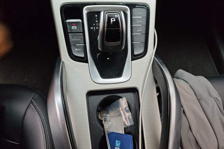 Used Geely Auto Emgrand X7 Sport 2020 1.8TD DCT Two-Wheel Drive Zhiya Model Gear Lever