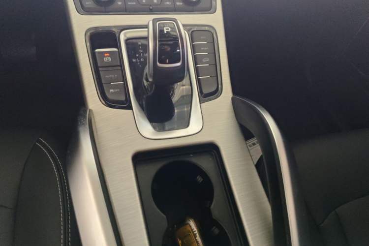 Used Geely Auto Emgrand X7 Sport 2020 1.8TD DCT Two-Wheel Drive Zhiya Model Gear Lever