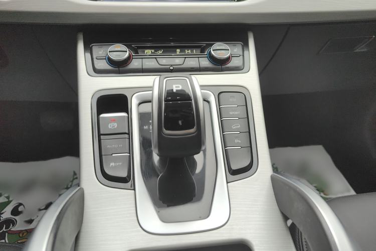 Used Geely Auto Emgrand X7 Sport 2020 1.8TD DCT Two-Wheel Drive Smart Connect 4G-Enabled Version Gear Lever