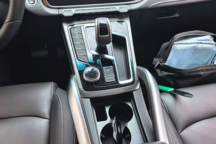 Used Geely Auto Emgrand X7 Sport 2020 1.5TD Automatic Smart Connect PRO Gear Lever