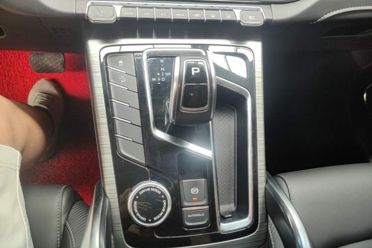 Used Geely Auto Emgrand X7 Sport 2020 1.8TD DCT Smart Connect PRO Gear Lever