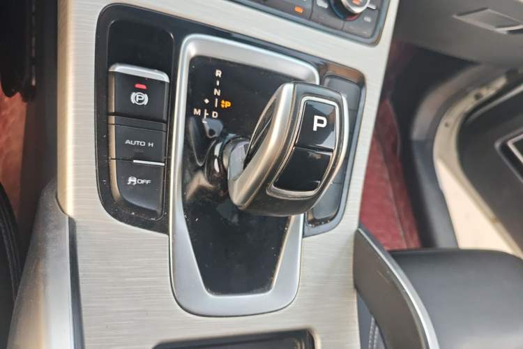 Used Geely Auto Emgrand X7 Sport 2020 1.8TD DCT Two-Wheel Drive Zhiya Model Gear Lever