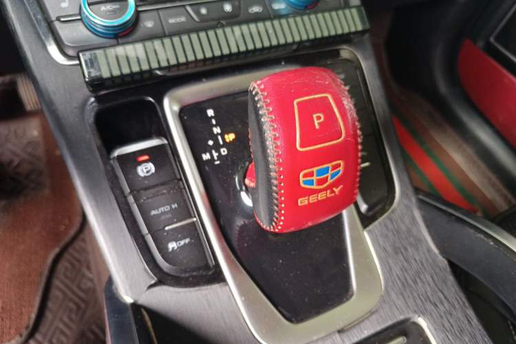 Used Geely Auto Emgrand X7 Sport 2020 1.8TD DCT Two-Wheel Drive Smart Connect 4G-Enabled Version Gear Lever