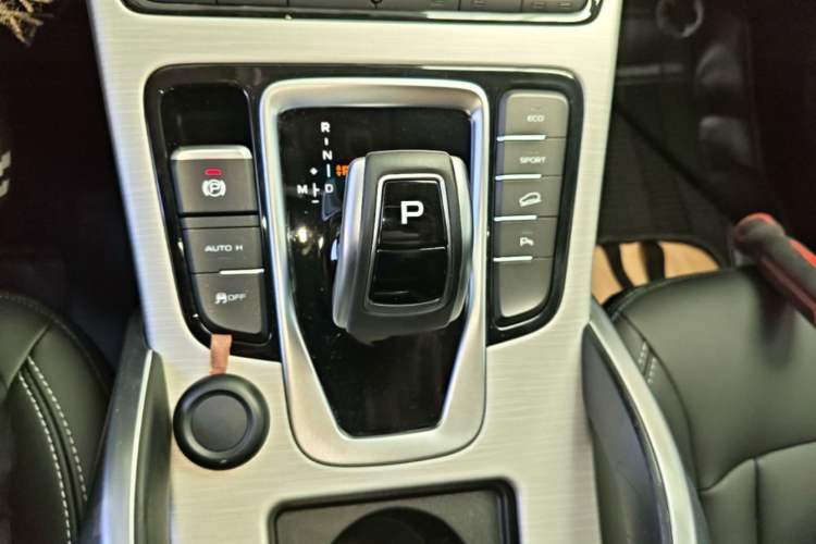 Used Geely Auto Emgrand X7 Sport 2020 1.8TD DCT Two-Wheel Drive Smart Connect 4G-Enabled Version Gear Lever
