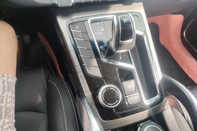Used Geely Auto Emgrand X7 Sport 2020 1.8TD DCT Smart Connect PRO Gear Lever