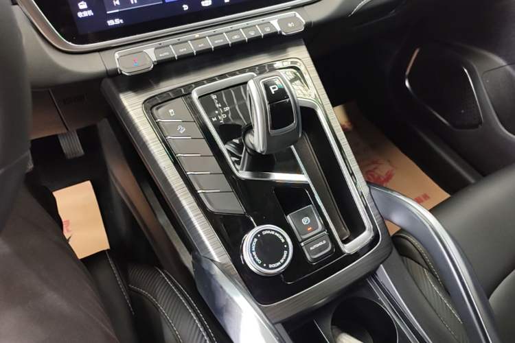 Used Geely Auto Emgrand X7 Sport 2020 1.8TD DCT Smart Connect PRO Gear Lever