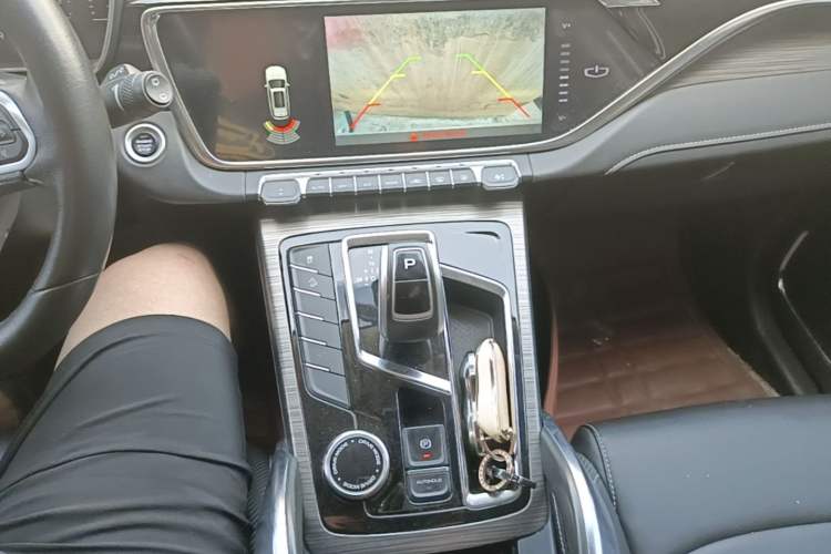 Used Geely Auto Emgrand X7 Sport 2020 1.8TD DCT Smart Connect PRO Gear Lever