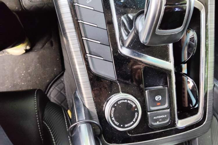 Used Geely Auto Emgrand X7 Sport 2020 1.8TD DCT Smart Connect PRO Gear Lever
