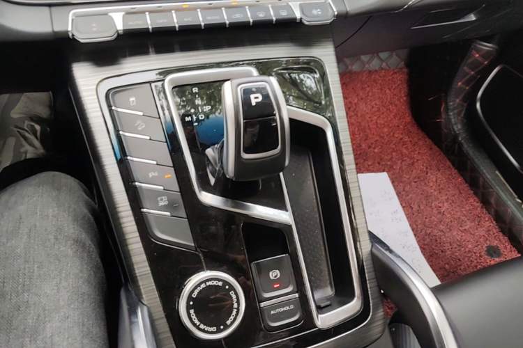 Used Geely Auto Emgrand X7 Sport 2020 1.8TD DCT Smart PRO Gear Lever
