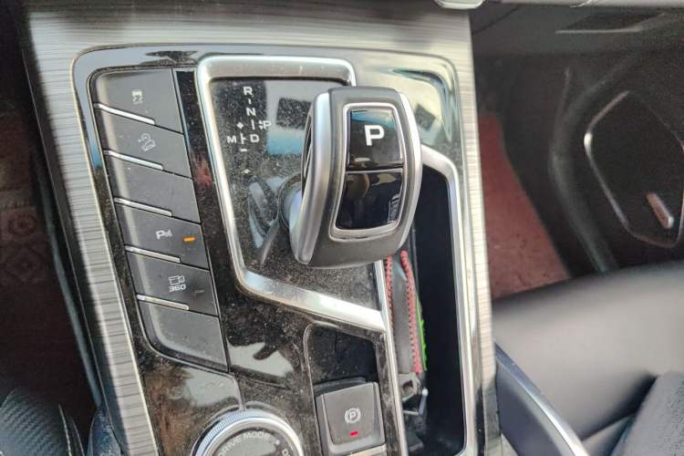 Used Geely Auto Emgrand X7 Sport 2020 1.8TD DCT ZhiZun PRO Gear Lever