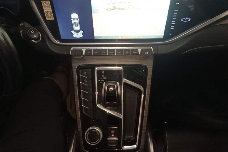 Used Geely Auto Emgrand X7 Sport 2020 1.8TD DCT Smart Connect PRO Gear Lever