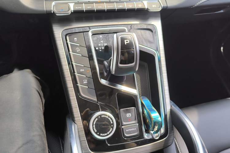 Used Geely Auto Emgrand X7 Sport 2020 1.8TD DCT Smart PRO Gear Lever