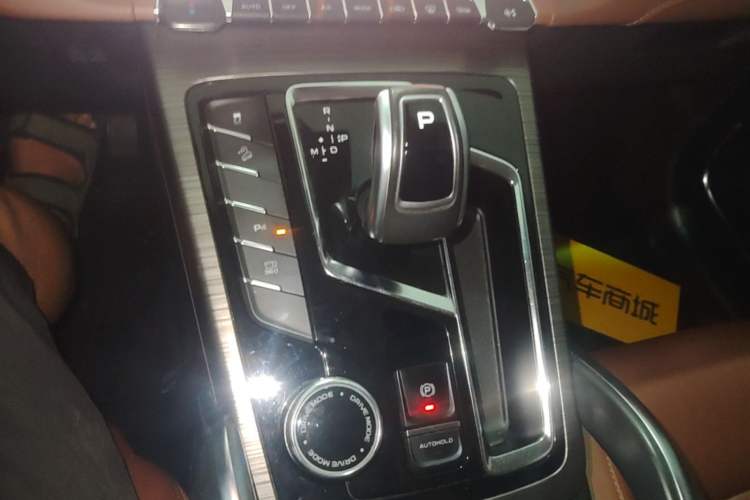 Used Geely Auto Emgrand X7 Sport 2020 1.8TD DCT Zhi Ling PRO Gear Lever