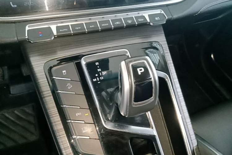 Used Geely Auto Emgrand X7 Sport 2020 1.8TD DCT ZhiZun PRO Gear Lever