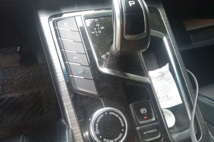 Used Geely Auto Emgrand X7 Sport 2020 1.8TD DCT Smart PRO Gear Lever