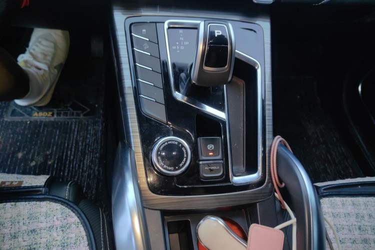 Used Geely Auto Emgrand X7 Sport 2020 1.8TD DCT Smart Connect PRO Gear Lever