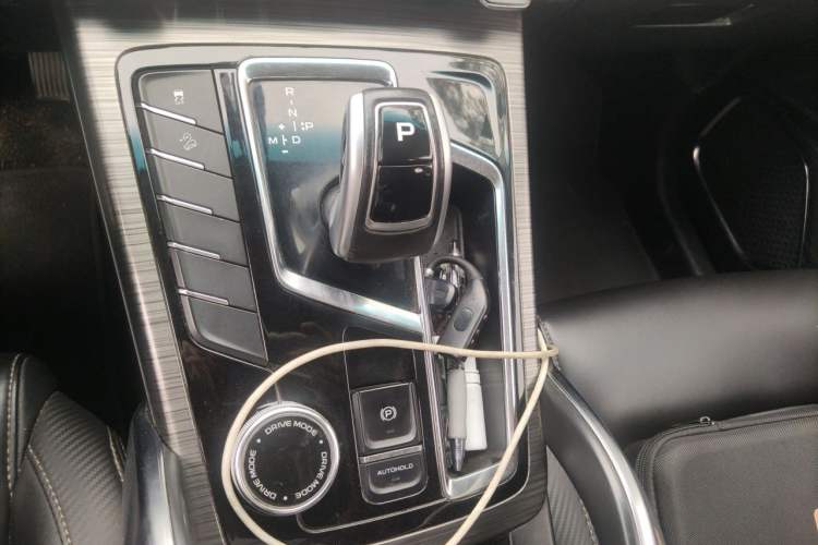 Used Geely Auto Emgrand X7 Sport 2020 1.5TD Automatic Smart Connect PRO Gear Lever