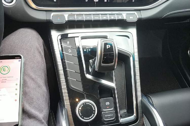 Used Geely Auto Emgrand X7 Sport 2020 1.8TD DCT Smart Connect PRO Gear Lever