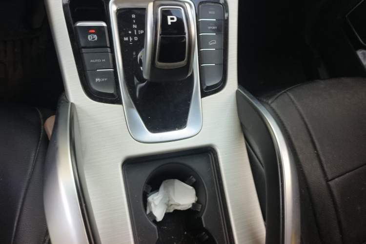 Used Geely Auto Emgrand X7 Sport 2020 1.8TD DCT Two-Wheel Drive Zhiya Model Gear Lever